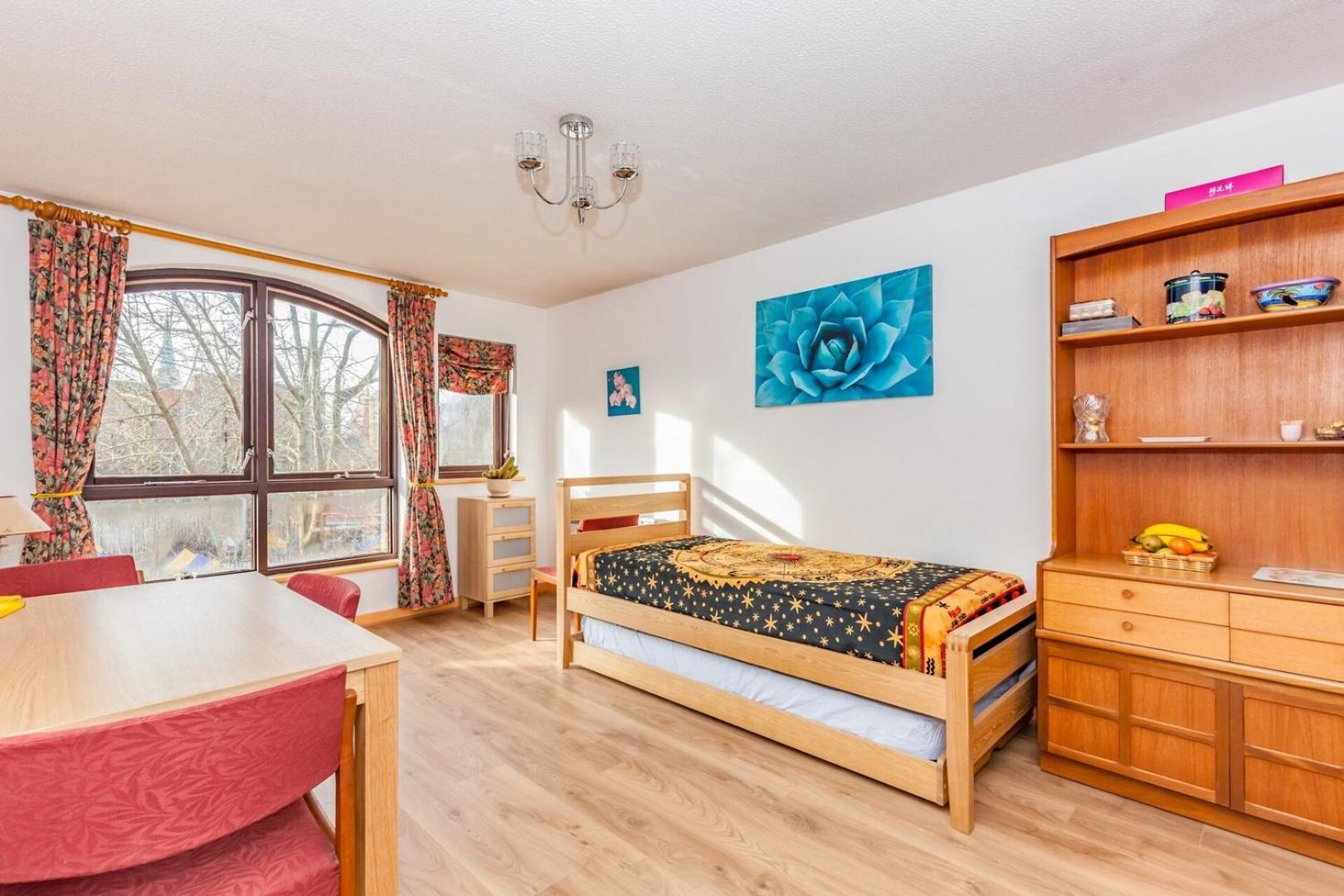 New Bright And Sunny Flat In Oxford City Centre Екстериор снимка