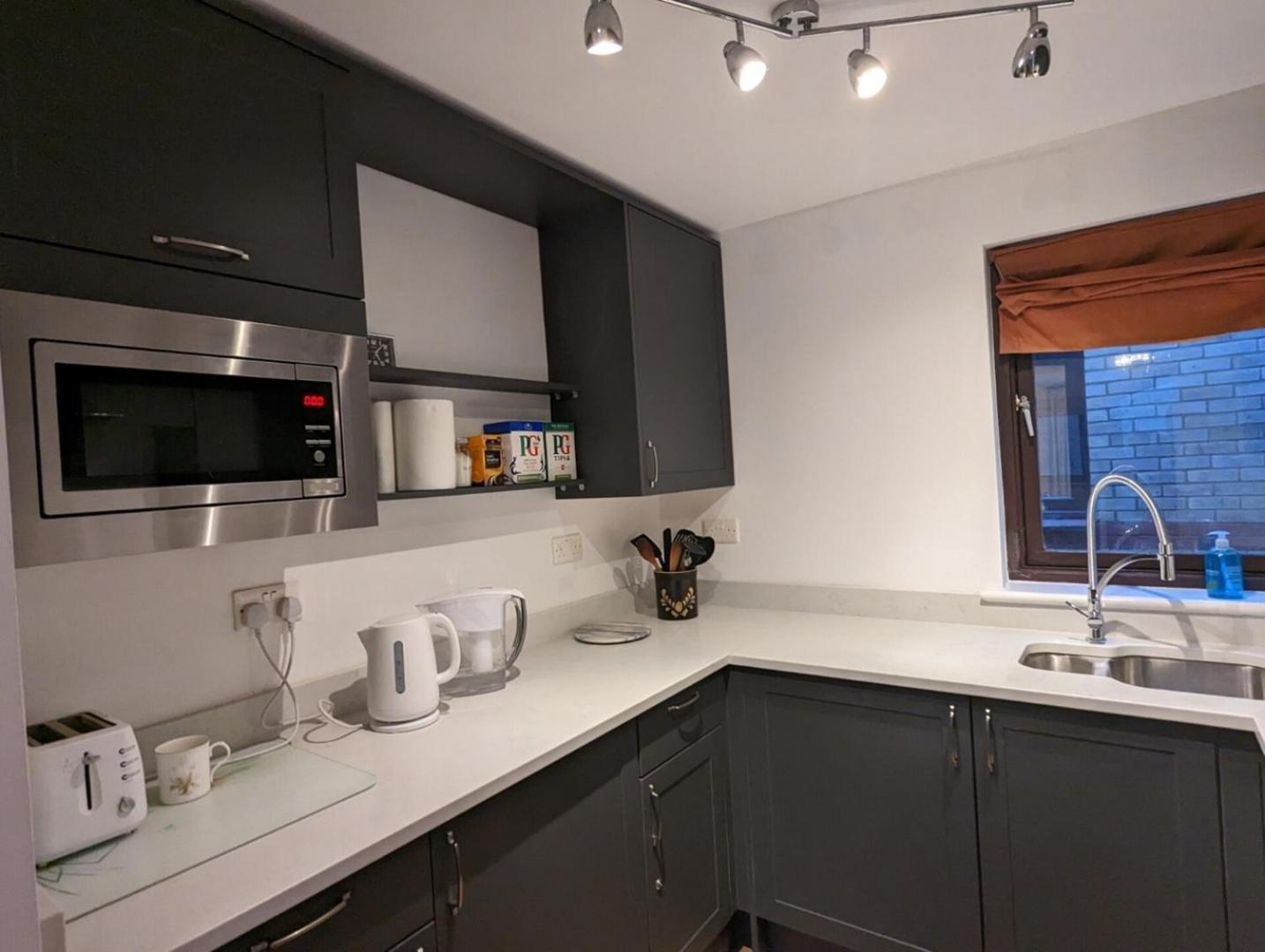 New Bright And Sunny Flat In Oxford City Centre Екстериор снимка